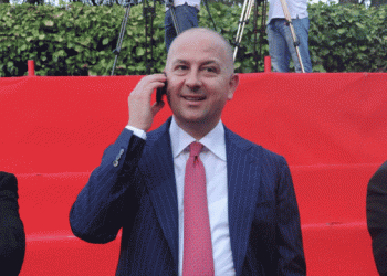 Akuzat për pastrim parash, pezullohet çështja për Rezart Taçin