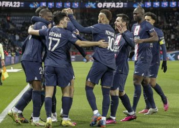 PSG vijon shkëputjen, Messi shënon me prekjen ‘magjike’