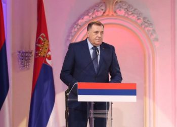 Dodik përkrah Putinin, BE paralajmëron pasoja