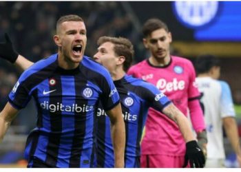 Inter zbret me këmbë në tokë Napolin