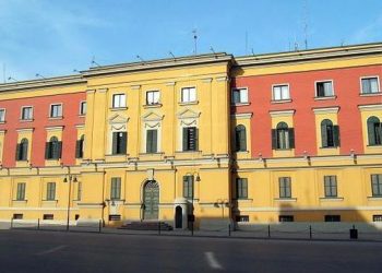 ‘Bomba’ te Ministria e Financave, kush janë drejtorët e arrestuar