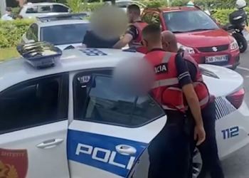 Hiqej si punonjës i Forcave Speciale, arrestohet 40-vjeçari –