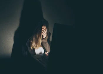 Bullizmi në rrjete sociale, pse ndodh dhe si të ndalohet?