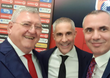 Zyrtarizimi i Sylvinhos, gazetarit i bëjnë kërkesën e veçantë