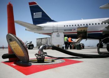 Sa karburant harxhon një aeroplan pasagjerësh?