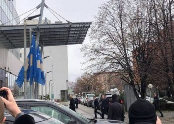 Përfundon takimi me Osmanin, këshilltari i DASH takohet me Kurtin