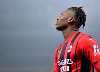 E ardhmja e Leaos e pasigurt, agjentët ‘luftë’ me njëri-tjetrin