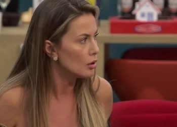 “Muhabet kot”, Oltës nuk i del inati me opinionistët –