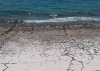 Plazhi i Pllakave në Sarandë, jo më monument natyre