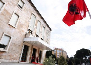 Merret vendimi, Shqipëria hap ambasadë në Kiev –