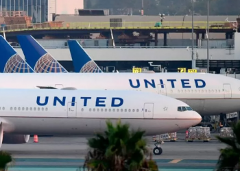 Pezullohen të gjitha fluturimet ajrore në SHBA