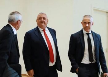 “Mirësevjen trajner”, 24 orët e para të Sylvinhos në Shqipëri –