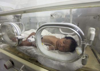 Pasi u nxor nga rrënojat, tentohet të rrëmbehet e porsalindura Aya