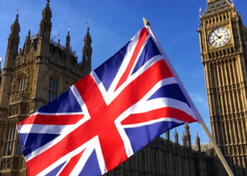 Britania lëshon 3 “non grata-t” e radhës (Emrat)