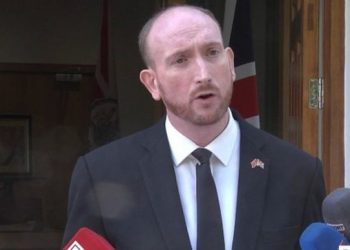 Ambasadori britanik paralajmëron “non grata” të reja së shpejti