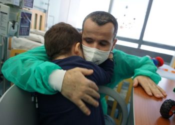 Babai i shpëton jetën të birit, i dhuron një pjesë të mushkërisë