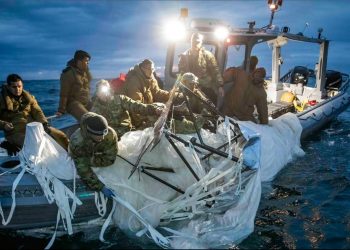 Fillon nxjerrja e pjesëve të balonës spiune kineze