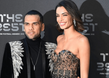 Dani Alves i përgjërohet gruas nga burgu: Mos më lër!