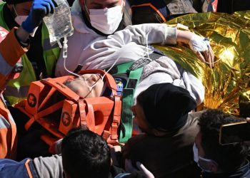 17-vjeçarja nxirret e gjallë nga rrënojat pas 248 orësh