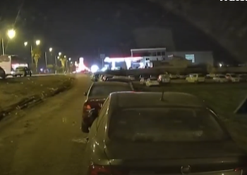 VIDEO/ ‘Shkundet’ toka, makinat lëkunden nga tërmeti