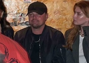 DiCaprio vijon traditën, e dashura e re vetëm 19 vjeçe