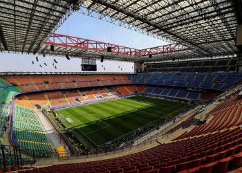 Stadiumi mitik në Itali në gjëndje jo optimale –