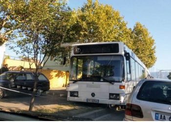 Tjetër incident, pëson defekt urbani i linjës Kamëz-Tiranë –