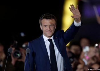 Qeveria e Macron i shpëton mocionit të mosbesimit –