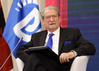 Vetëm një forcë konservatore mund të përmbysë Ramën –