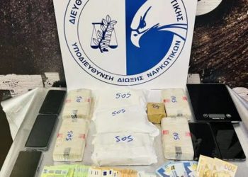 Arrestohet shqiptari në Greqi, çfarë i gjetën autoritetet në banesë