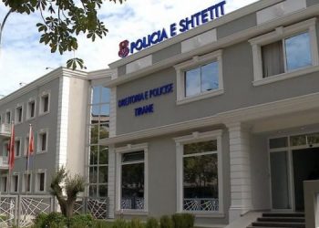 20-vjeçari dhunon xhaxhain në Tiranë, arrestohet –