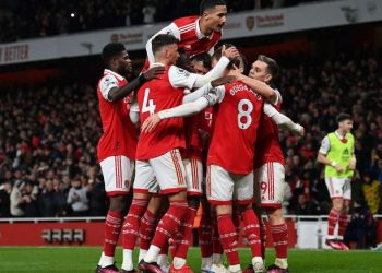 Arsenal i “frikshëm” përballë Everton, nisin shkëputjen nga City –