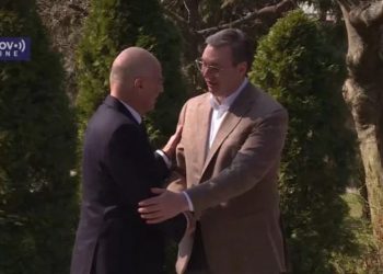 Ja çfarë biseduan Vuçiç me Dendias –