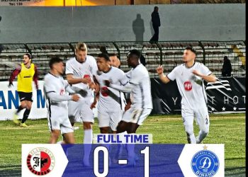 VIDEO/ Shpërthen në Vlorë,tifozët e Flamurtarit rrethojnë stadiumin –