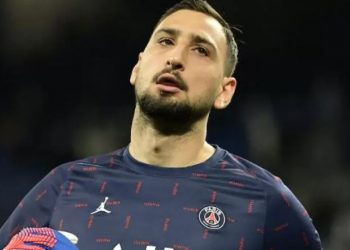 Ish-portieri i Manchester United kritikon Donnarumman –