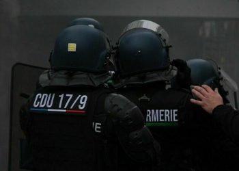 Protestat në Francë, policia arreston mbi 800 persona –