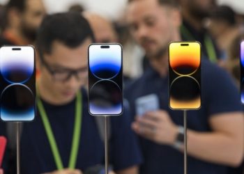 Rusët ndalojnë iPhone –