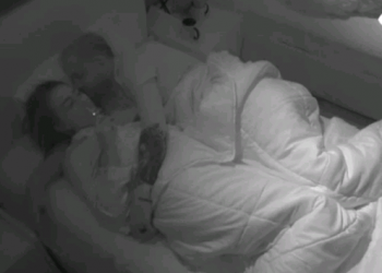 Të dy në krevat, Kiara kërkon informacion nga Luizi: A ke ndonjë… –