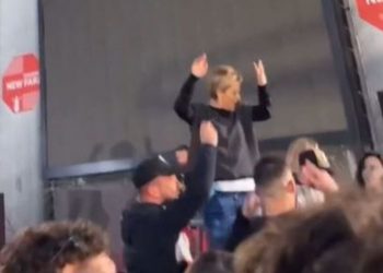 VIDEO/ Kryemadhi ‘e djeg’ në party me rininë –