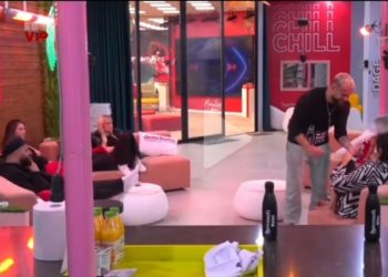 Luizi i kap me duar fytyrën Jorit dhe afrohet ta puthë –