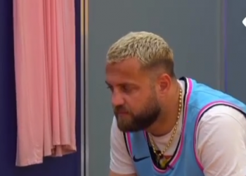 VIDEO/ Kiara bën gati valixhet, Luizi shpërthen në lot –