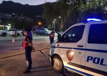 Qëlloi në drejtim të mjetit të Reçit, arrestohet Martin Bardhi –