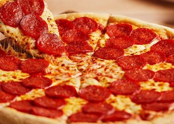 Godet gruan… me picë, arrestohet amerikani