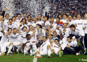 Ish-sulmuesi i Realit të Madridit zyrtarizon tërheqjen nga futbolli –