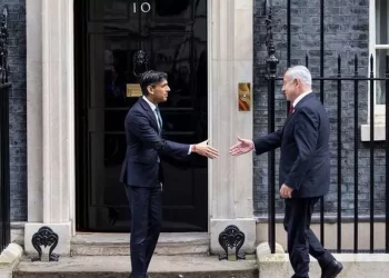 Netanyahu takohet me Sunak në mes të protestave –