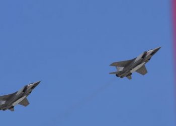 Ukraina dënon 12 vjet burg pilotin rus