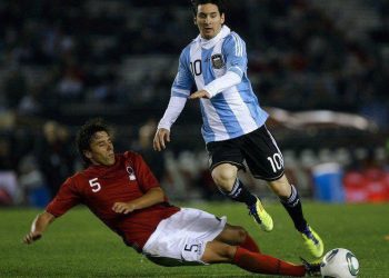 “Nuk kishim nevojë për një skenarist”/ Veliu nuk kursen kunjat për ish-trajnerin –