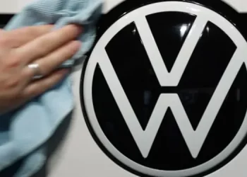 Gjigandi i makinave paralajmëron investime në miniera –