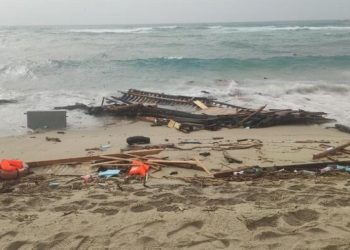 Autoritetet italiane nisin hetim për tragjedinë e emigrantëve