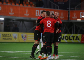SUPER! Shqipëria fiton ndaj Spanjës –